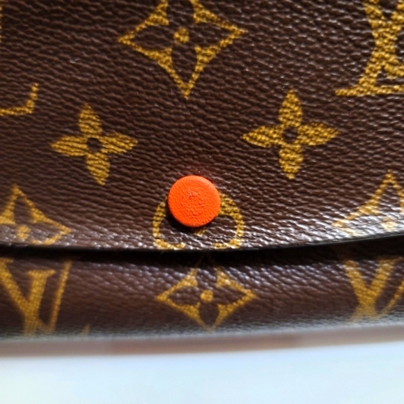 Louis Vuitton monogram Emilie wallet - Picture 6 of 17